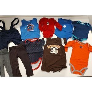 Bundle of boys clothing. Size 0-3 months and 3-6 months.